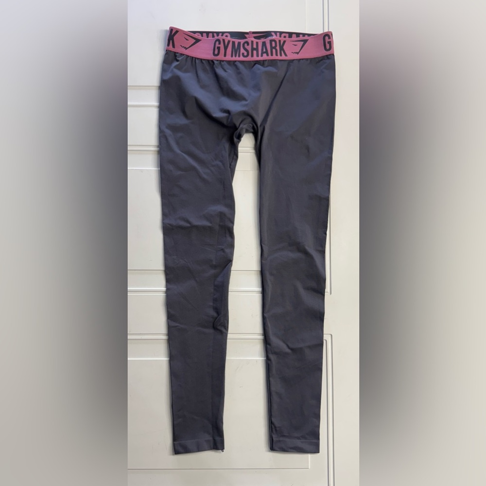 Gymshark Womens Size Medium Gray Pink Seamless Leggings Compression Athletic